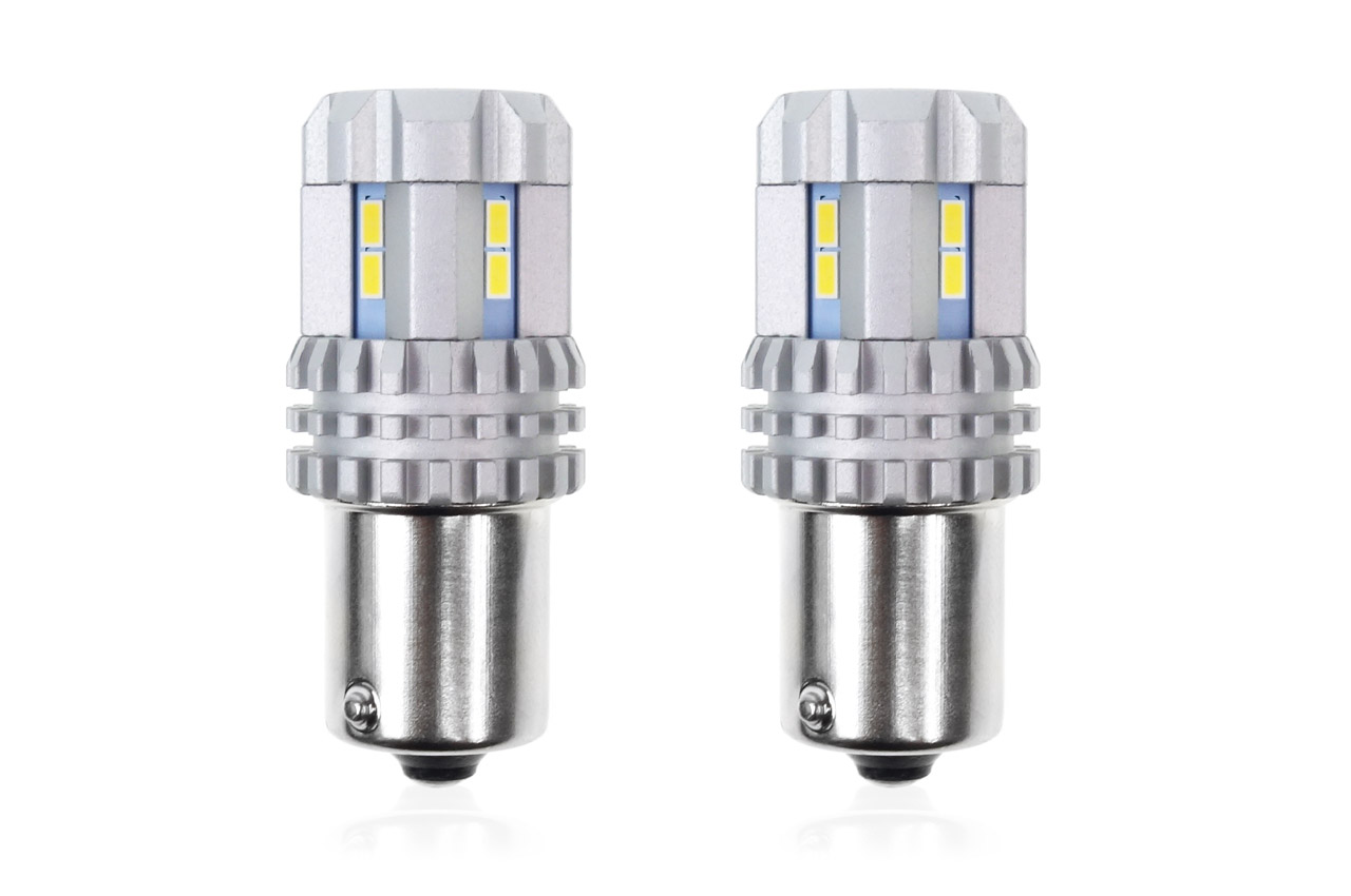 Set becuri auto cu LED CANBUS compatibil P21 R5W/R10W 22 SMD Alb 12V/24V, destinat competitiilor auto sau off-road